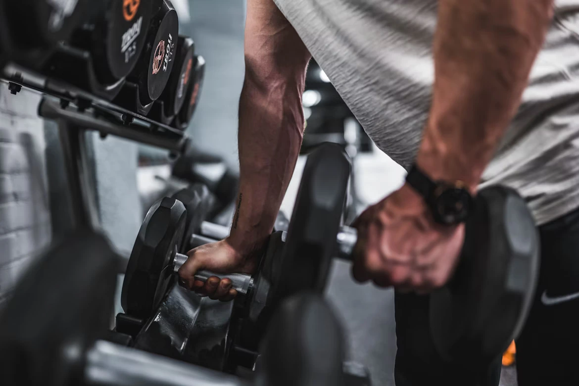 Sala de fitness spațioasă
